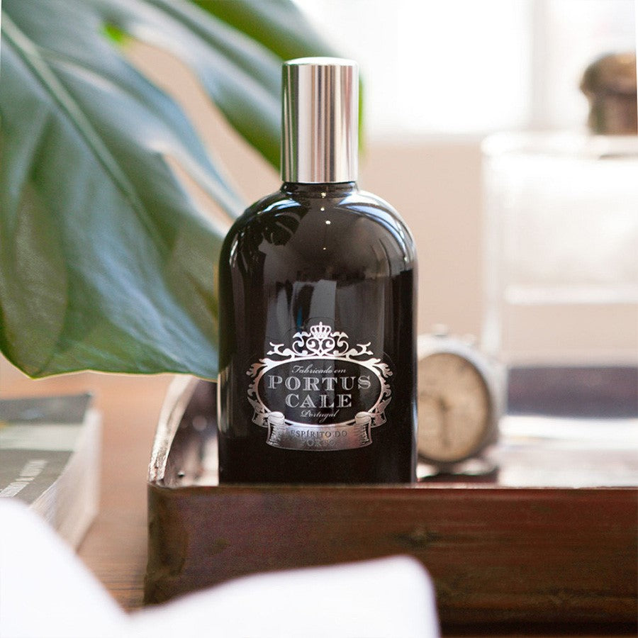Portus_Cale_Black_Eau_de_Toillette_Castelbel on a leather box